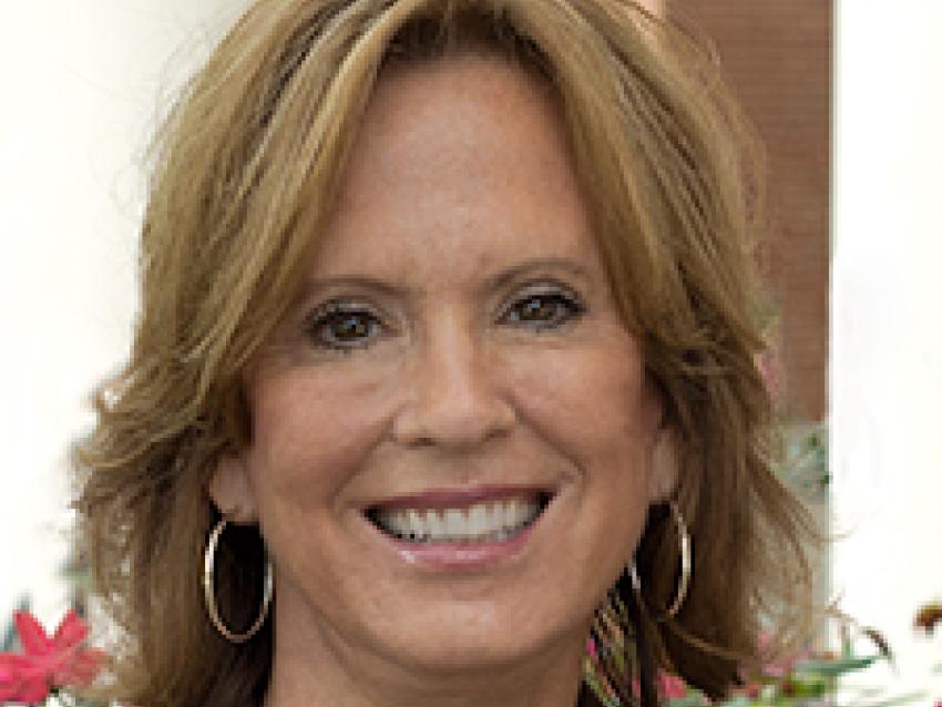 Portrait photo of Sheila Melander