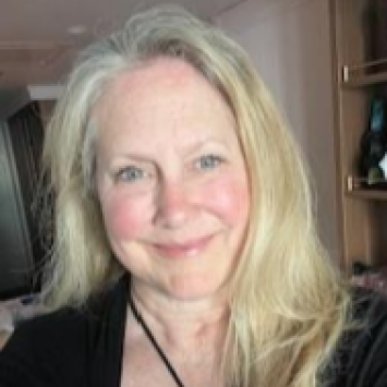 Cassandra Altman Headshot photo